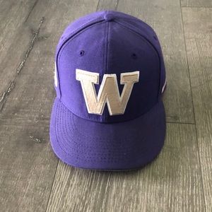 Nike UW Washington Huskies Snapback Hat